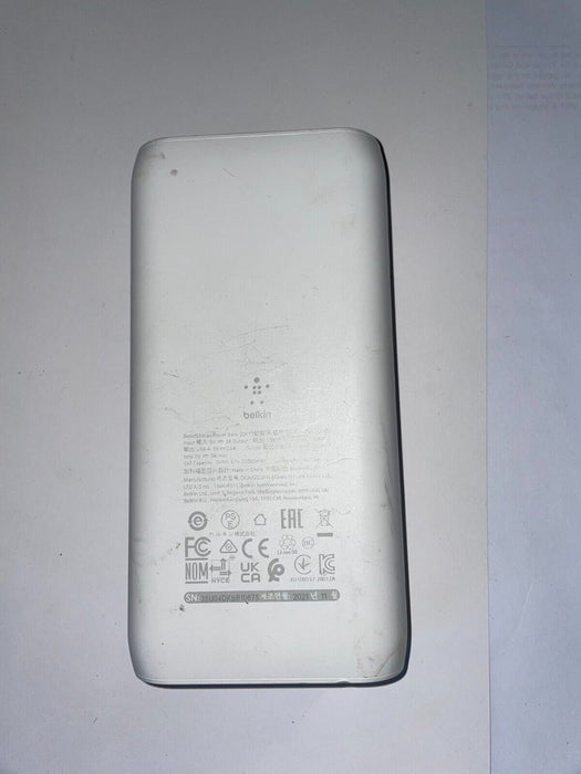Belkin Boost Charge Power Bank 20K 15w 20000mAh Battery Pack white
