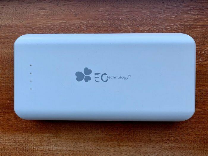 EC Technology 22400mAh Portable Charger external battery 3 USB - WHITE