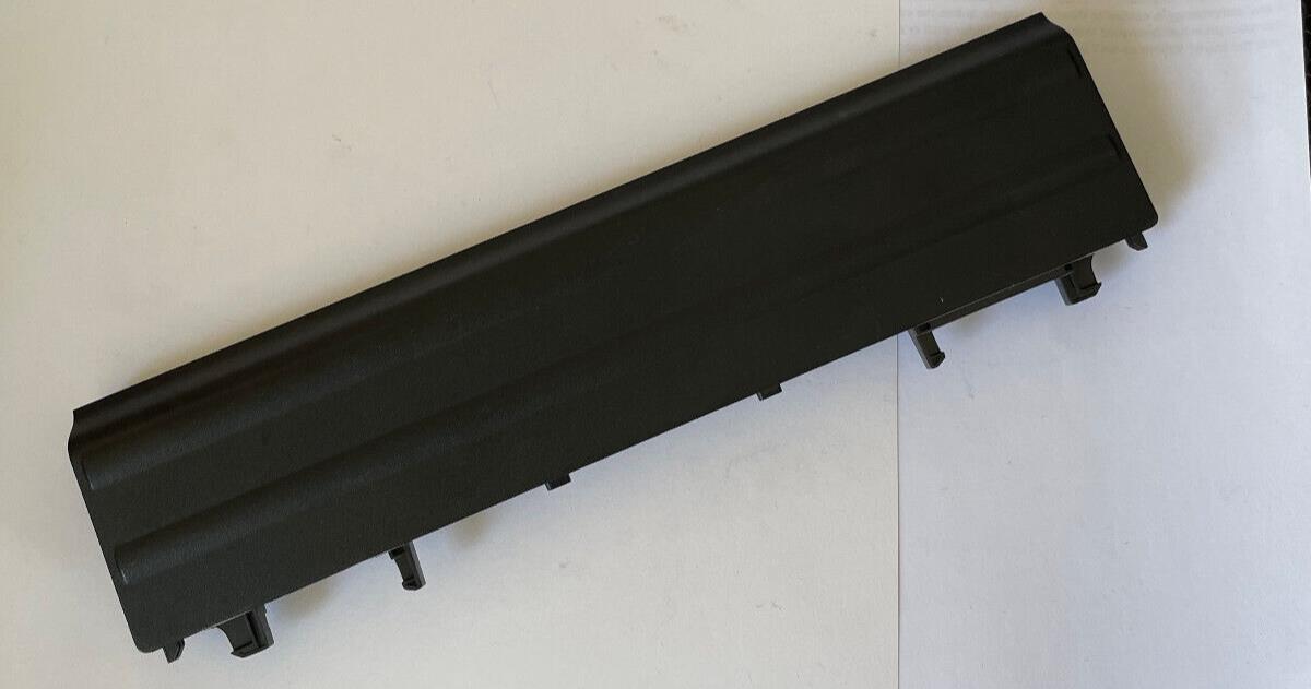 Genuine Dell Latitude 65Wh Laptop Battery VV0NF Used