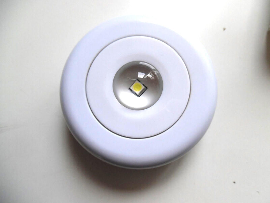 under cabinet puck light battery operated