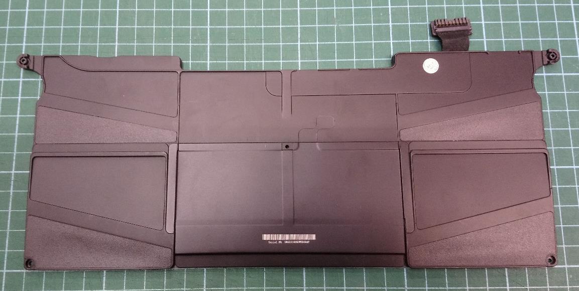 Used A1375 Battery For Apple MacBook Air 11 inch A1370 Late 2010 year MC505CH/A